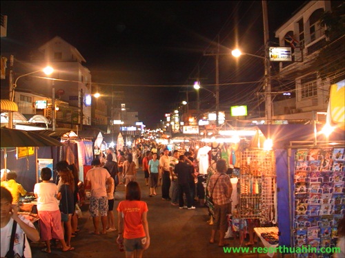 ตลาดโต้รุ่งหัวหิน Hua Hin Night Market